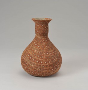 LOT.332 加守田章二「彩陶壷」 H24.4×D18.4㎝ 底部に描き銘「章」、「一九七一」記 共箱 1971年作 ¥7,000,000~¥12,000,000